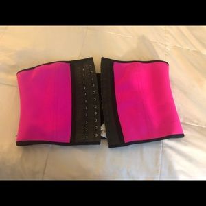 Ann Cherry Waist Trainer Pink
